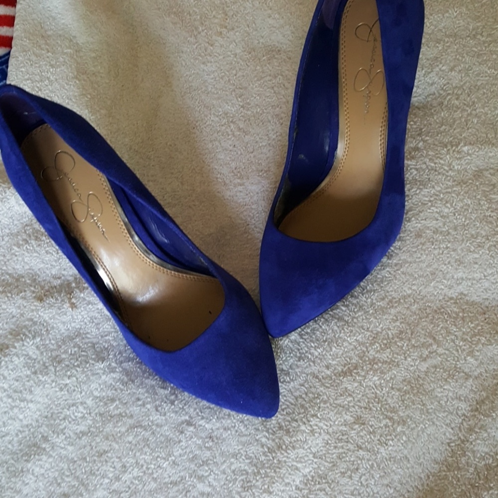 Jessica Simpson pumps